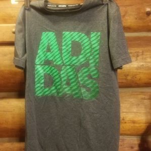 Like new! Boys sz S/8 Gray/ green Adidas t- shirt